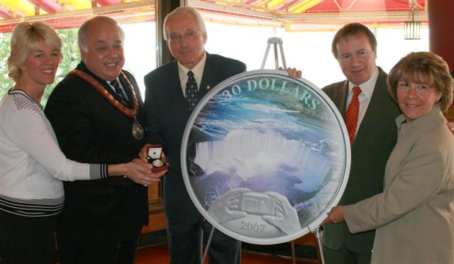 Launch of the Niagara Falls coin by the Royal Canadian Mint